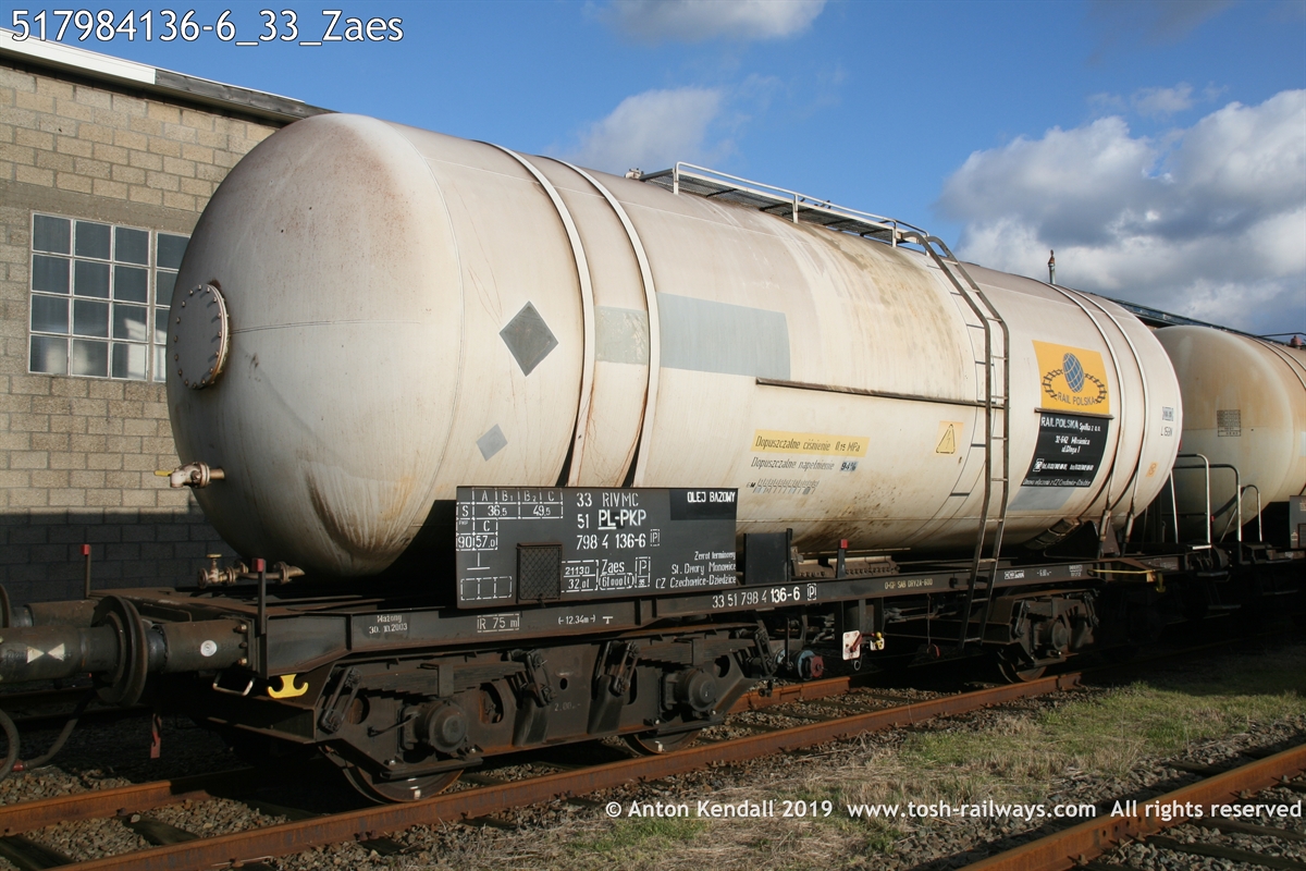 517984136-6_33_Zaes.jpg